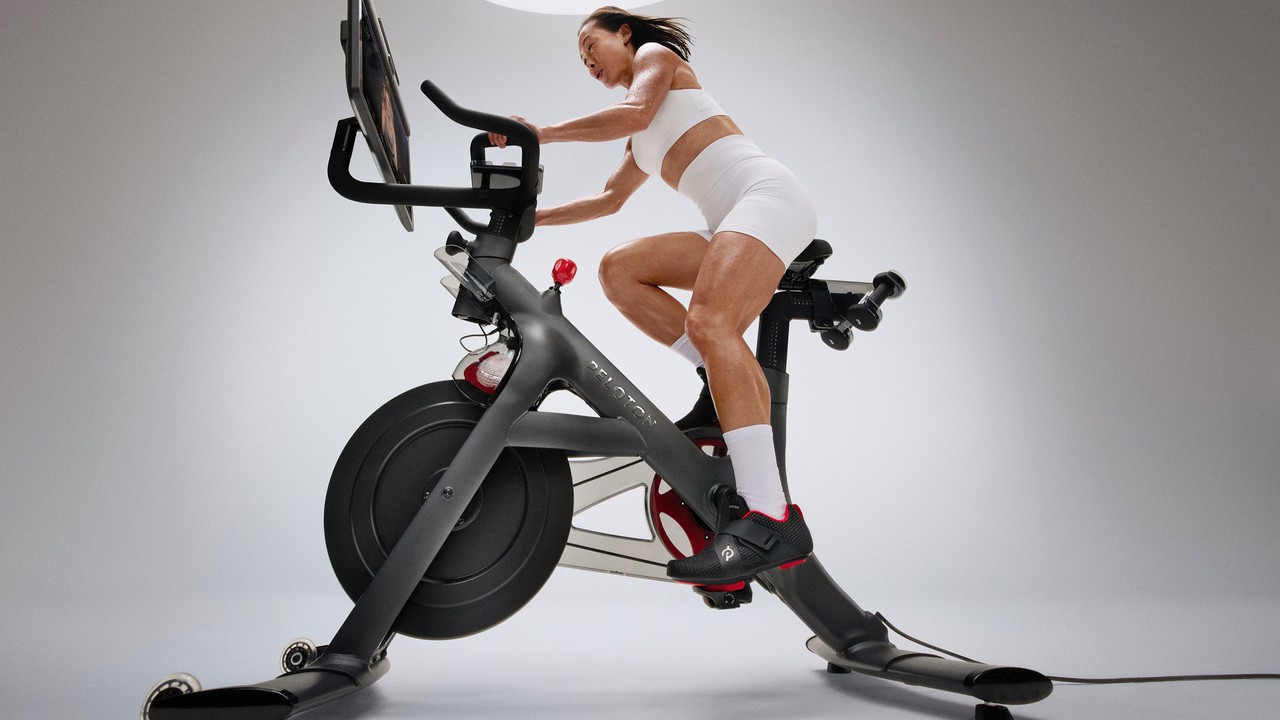 Copertina Recensione Peloton Bike+ (2026): cyclette premium con intelligenza artificiale