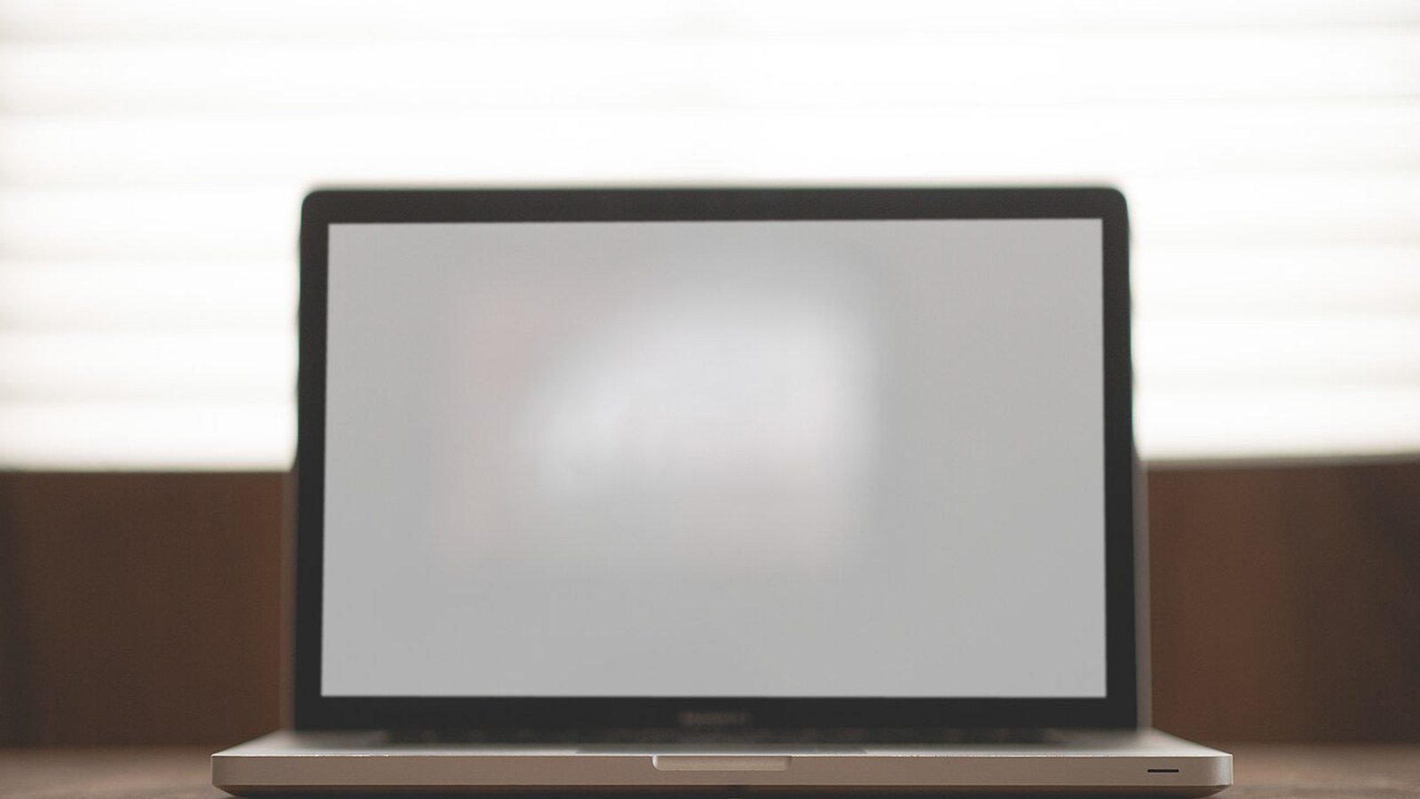 Copertina Recensione MacBook Air M5 (2026): il portatile senza ventola, con dentro un chip pensato per l'AI