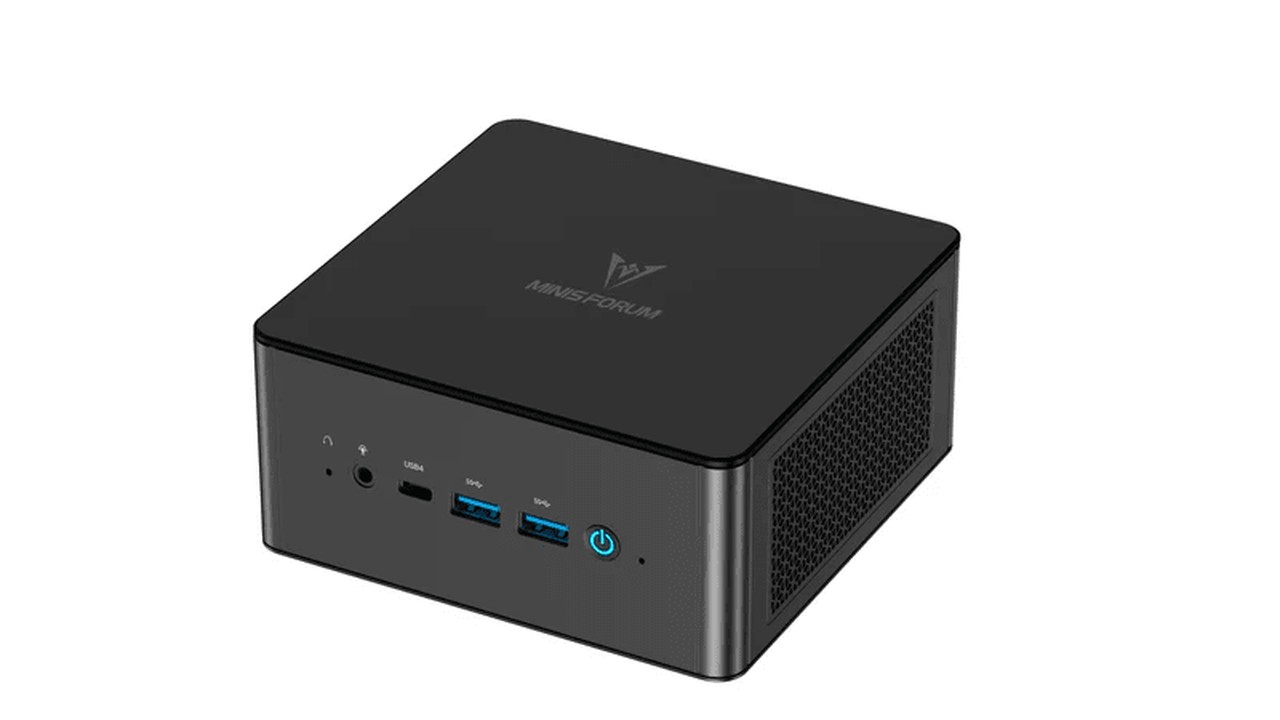 Copertina Recensione Minisforum UM890 Pro (2026): il mini PC che fa sul serio