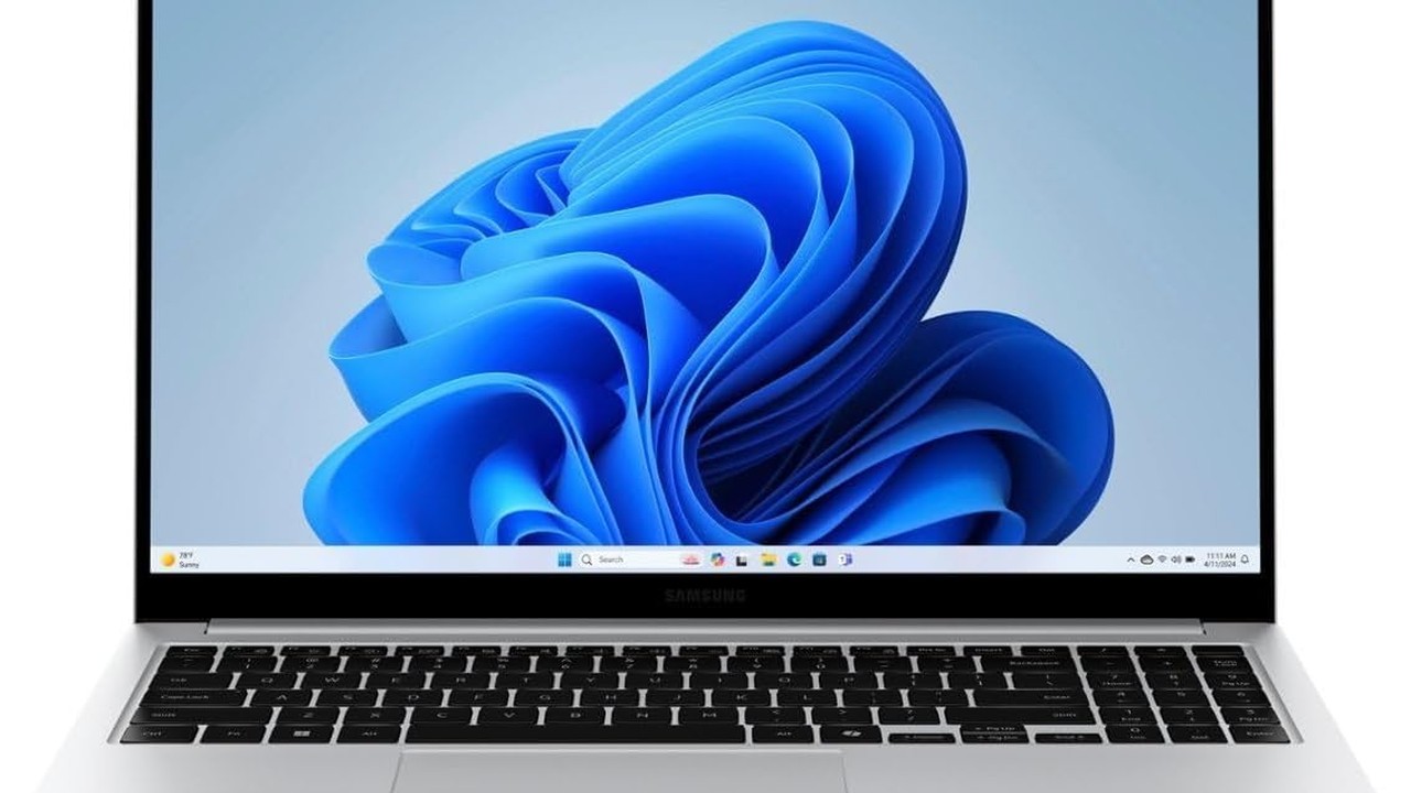Copertina Recensione Samsung Galaxy Book 4 (2026): ultrabook con intelligenza artificiale